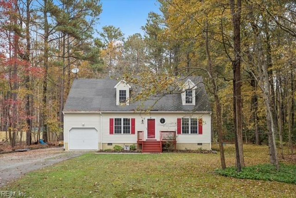 Photo of 4204 Mattaponi Avenue, West Point, VA 23181 (MLS # 10607775)