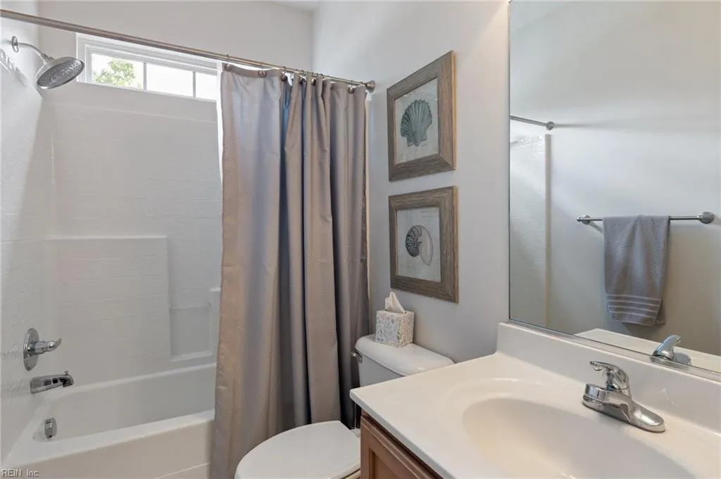 Chesapeake, Virginia 23322, United States, 5 Bedrooms Bedrooms, ,3 BathroomsBathrooms,Residential,Active,139770