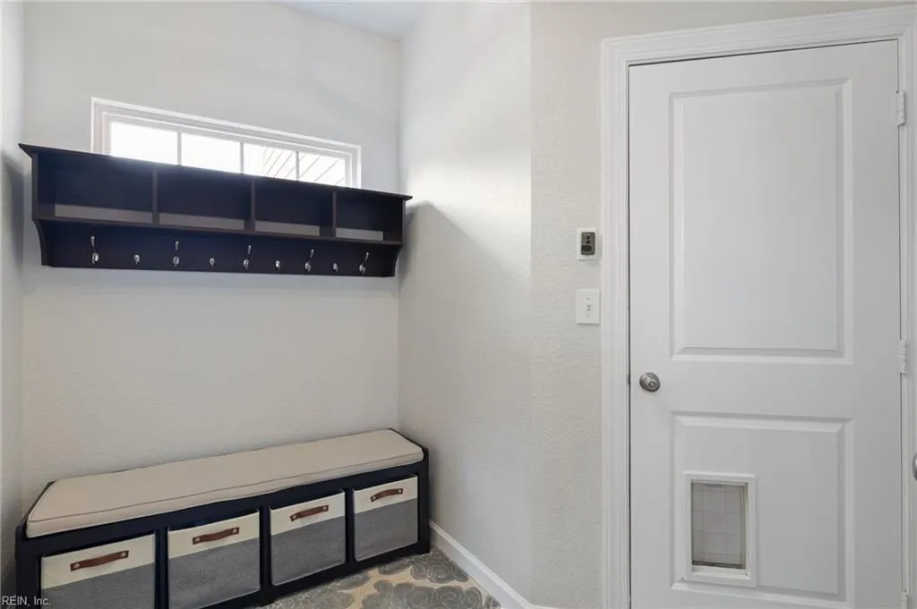 Chesapeake, Virginia 23322, United States, 5 Bedrooms Bedrooms, ,3 BathroomsBathrooms,Residential,Active,139770