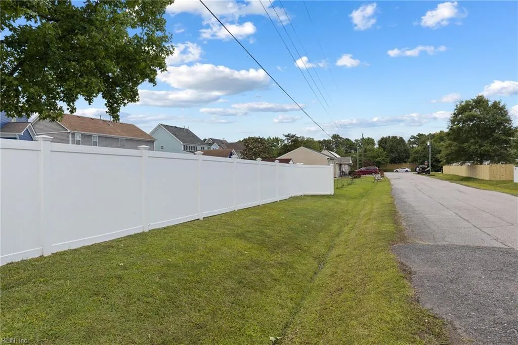 Chesapeake, Virginia 23322, United States, 5 Bedrooms Bedrooms, ,3 BathroomsBathrooms,Residential,Active,139770