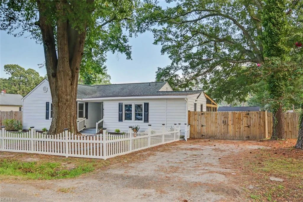 712 Paul Street, Newport News, VA, 23605