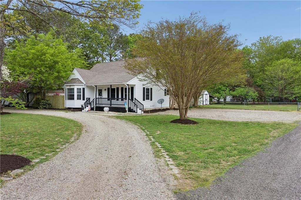 Photo of 3677 Buckeye Lane, Hayes, VA 23072 (MLS # 10630149)