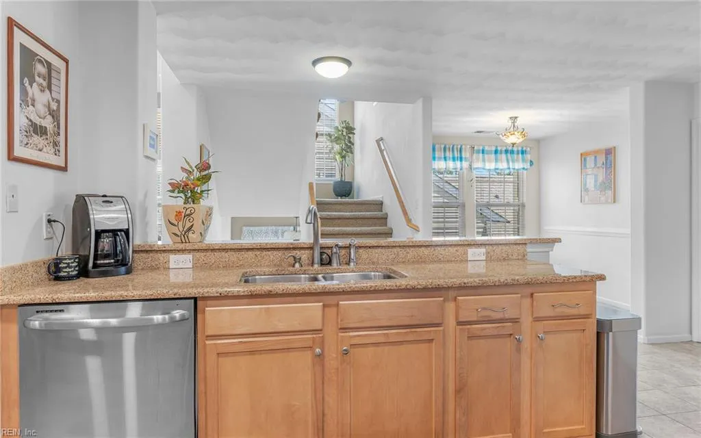 Virginia Beach, Virginia 23455, United States, 3 Bedrooms Bedrooms, ,3 BathroomsBathrooms,Residential,Pending,187542