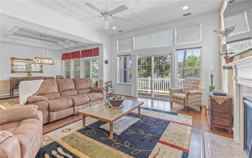 Virginia Beach, Virginia 23455, United States, 3 Bedrooms Bedrooms, ,3 BathroomsBathrooms,Residential,Pending,187542