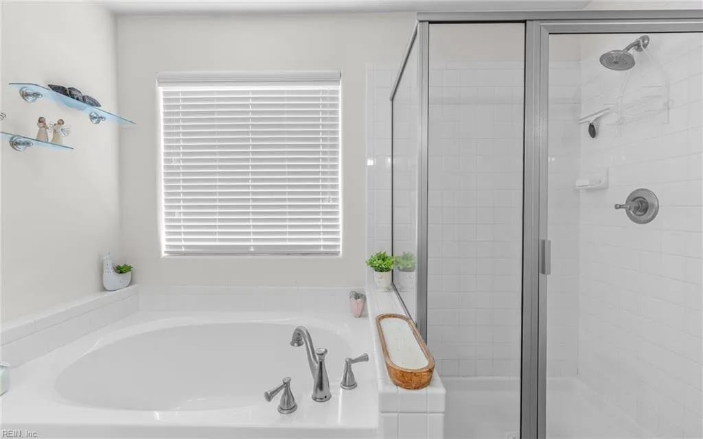 Virginia Beach, Virginia 23455, United States, 3 Bedrooms Bedrooms, ,3 BathroomsBathrooms,Residential,Pending,187542