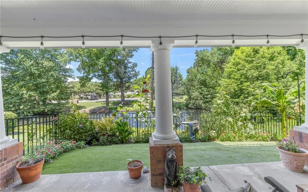 Virginia Beach, Virginia 23455, United States, 3 Bedrooms Bedrooms, ,3 BathroomsBathrooms,Residential,Pending,187542