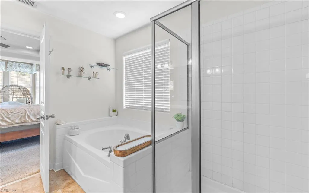 Virginia Beach, Virginia 23455, United States, 3 Bedrooms Bedrooms, ,3 BathroomsBathrooms,Residential,Pending,187542