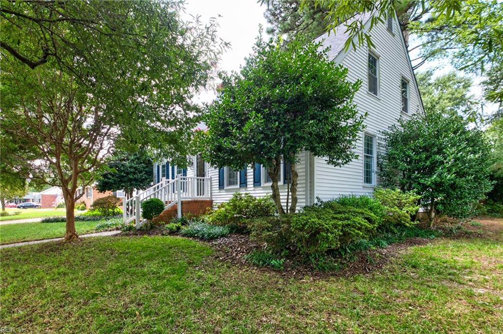 Photo of 629 Ben Bow Drive, Virginia Beach, VA 23464 (MLS # 10652442)