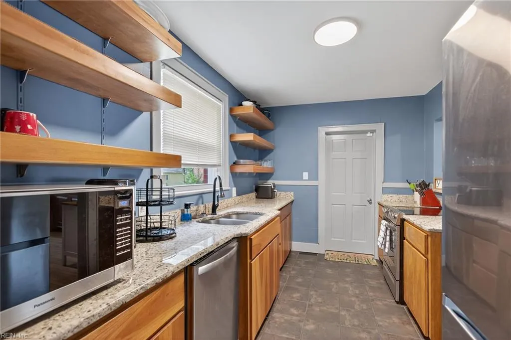 Newport News, Virginia 23601, United States, 3 Bedrooms Bedrooms, ,2 BathroomsBathrooms,Residential,Active,247114