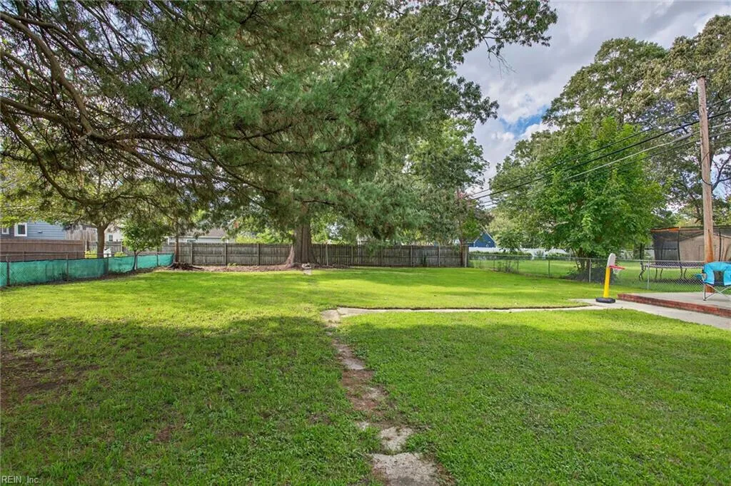 Newport News, Virginia 23601, United States, 3 Bedrooms Bedrooms, ,2 BathroomsBathrooms,Residential,Active,247114