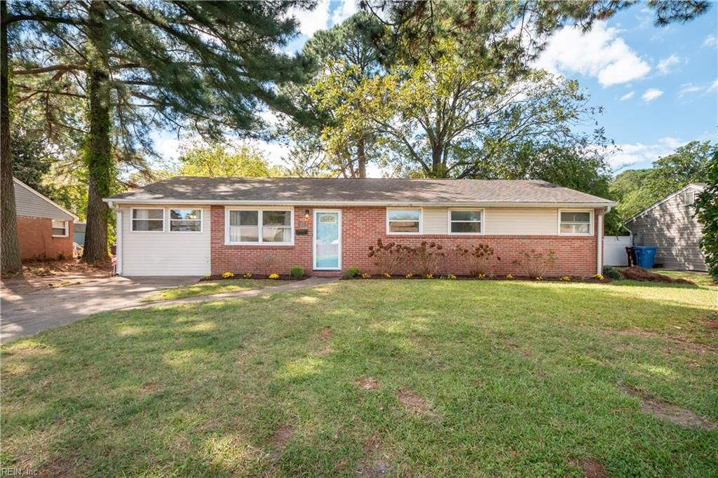 Photo of 123 Ridgewood Road, Chesapeake, VA 23325 (MLS # 10611973)