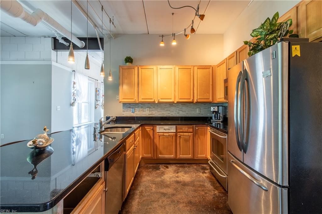 2951 Baltic AVE 205