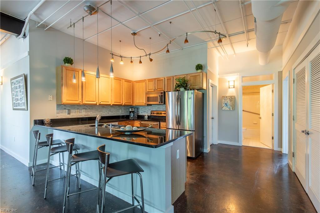 2951 Baltic AVE 205