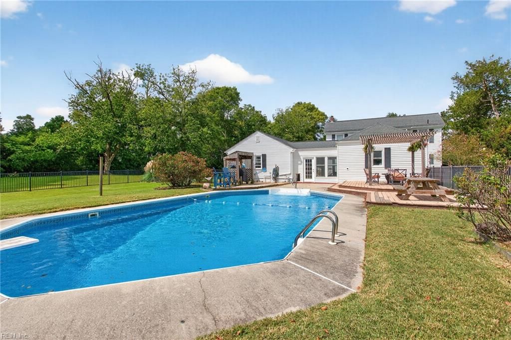 Photo of 1142 Princess Anne Road, Virginia Beach, VA 23457 (MLS # 10603019)