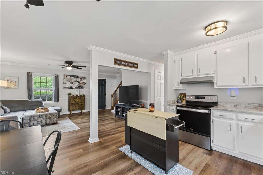 Photo of 635 Harpersville Road, Newport News, VA 23601 (MLS # 10648029)