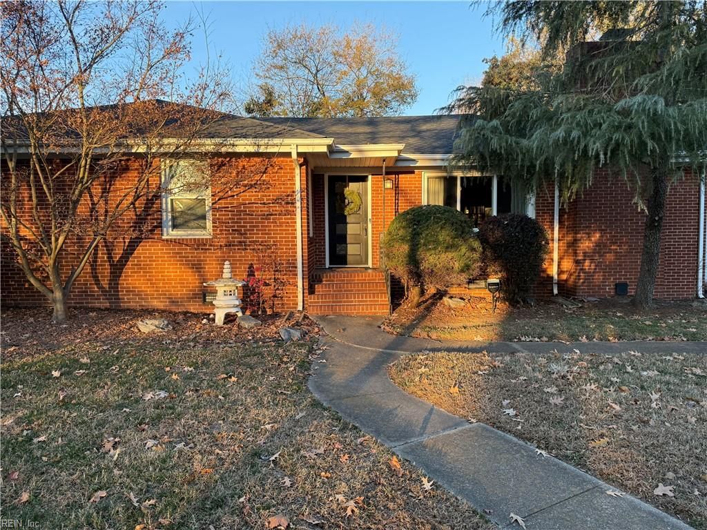 Photo of 4401 Gosnold Avenue, Norfolk, VA 23508 (MLS # 10613507)