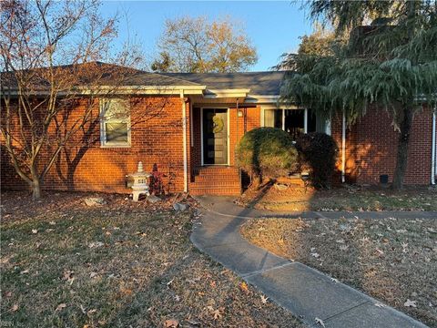 Photo of 4401 Gosnold Avenue, Norfolk, VA 23508 (MLS # 10613507)