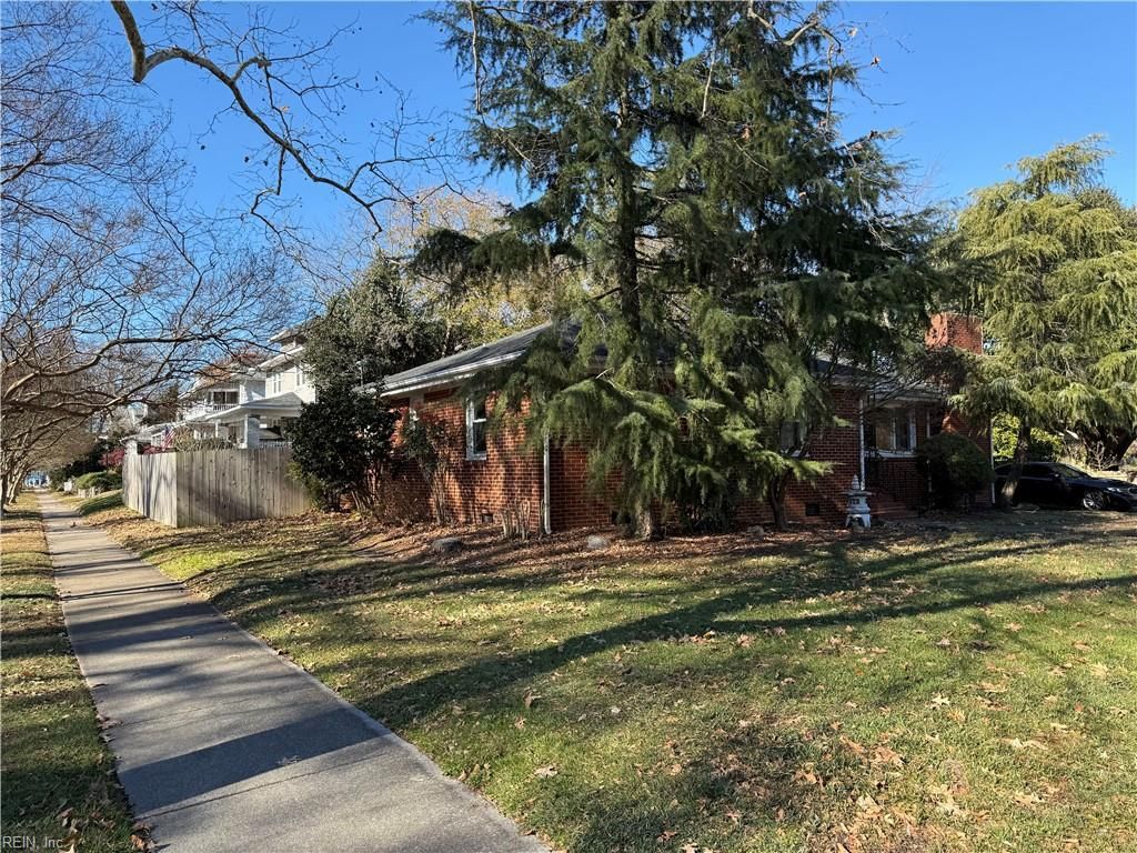 Photo of 4401 Gosnold Avenue, Norfolk, VA 23508 (MLS # 10613507)