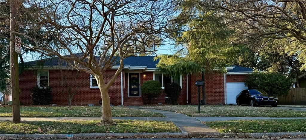 Photo of 4401 Gosnold Avenue, Norfolk, VA 23508 (MLS # 10613507)