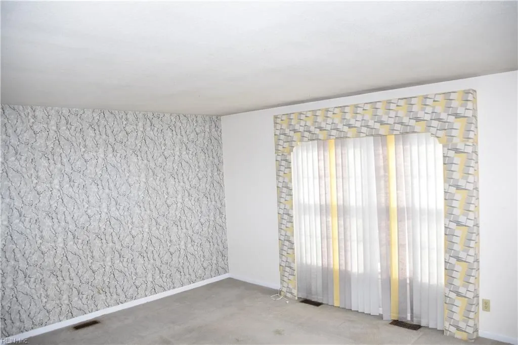 Hampton, Virginia 23661, United States, 3 Bedrooms Bedrooms, ,3 BathroomsBathrooms,Residential,Active,232099