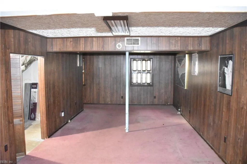 Hampton, Virginia 23661, United States, 3 Bedrooms Bedrooms, ,3 BathroomsBathrooms,Residential,Active,232099