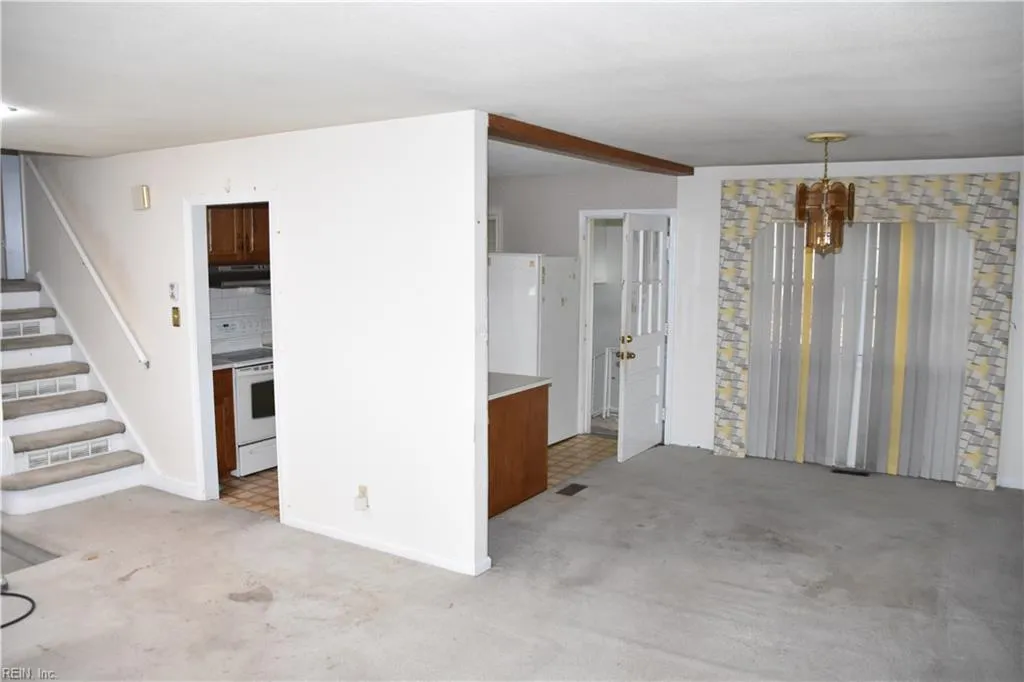 Hampton, Virginia 23661, United States, 3 Bedrooms Bedrooms, ,3 BathroomsBathrooms,Residential,Active,232099