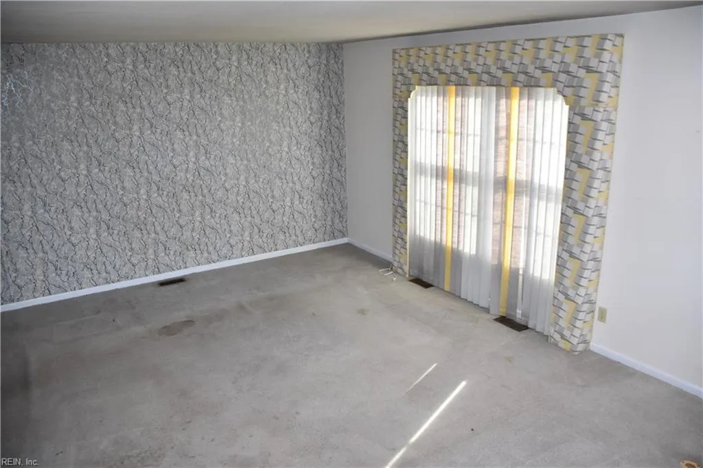 Hampton, Virginia 23661, United States, 3 Bedrooms Bedrooms, ,3 BathroomsBathrooms,Residential,Active,232099