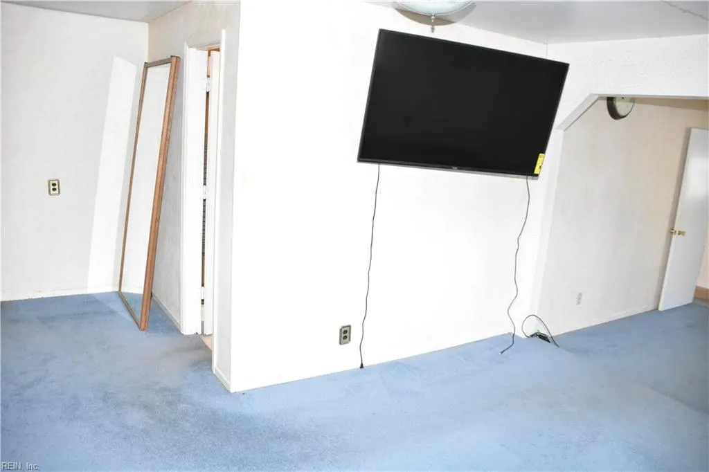 Hampton, Virginia 23661, United States, 3 Bedrooms Bedrooms, ,3 BathroomsBathrooms,Residential,Active,232099