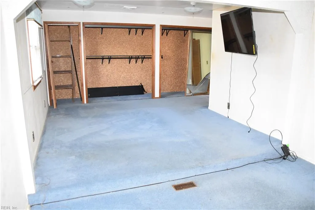 Hampton, Virginia 23661, United States, 3 Bedrooms Bedrooms, ,3 BathroomsBathrooms,Residential,Active,232099