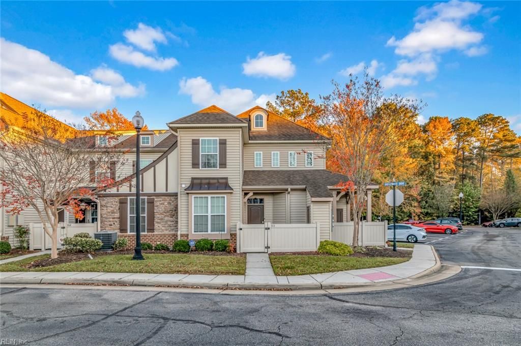 Photo of 101 Herons Cove, Carrollton, VA 23314 (MLS # 10623020)