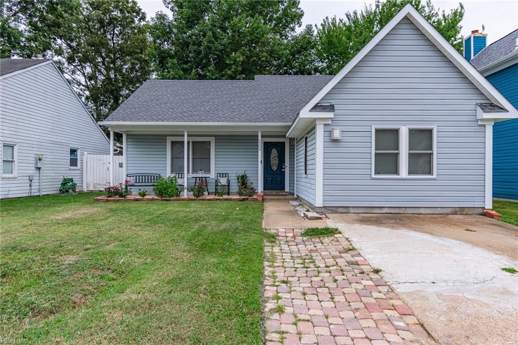 Photo of 5309 Lynbrook Landing, Virginia Beach, VA 23462 (MLS # 10659705)