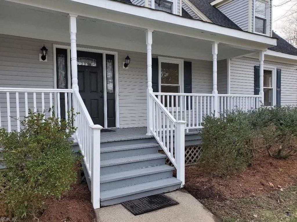 Photo of 732 Norman Way, Chesapeake, VA 23322 (MLS # 10636327)
