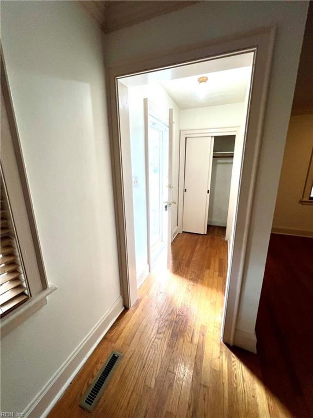 Photo of 44 Rivercrest Drive, Portsmouth, VA 23701 (MLS # 10618941)