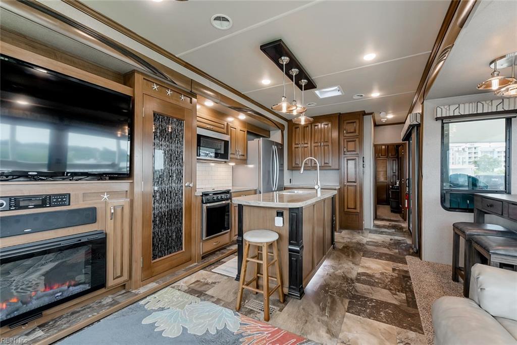 3665 Sandpiper RD 5