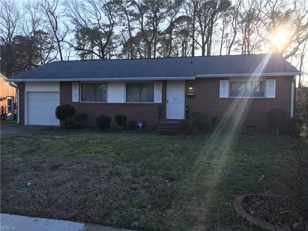 Photo of 128 Fort Worth Street, Hampton, VA 23669 (MLS # 10621183)