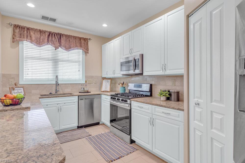 301 Brooke AVE 103
