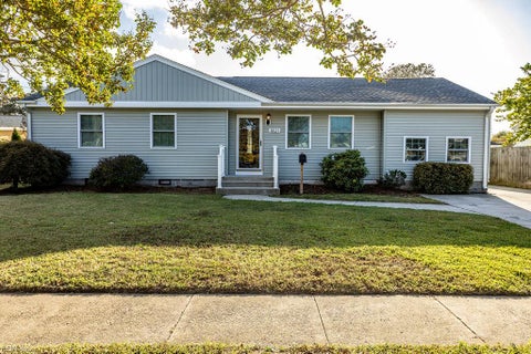 Photo of 1821 Dominion Avenue, Norfolk, VA 23518 (MLS # 10658498)