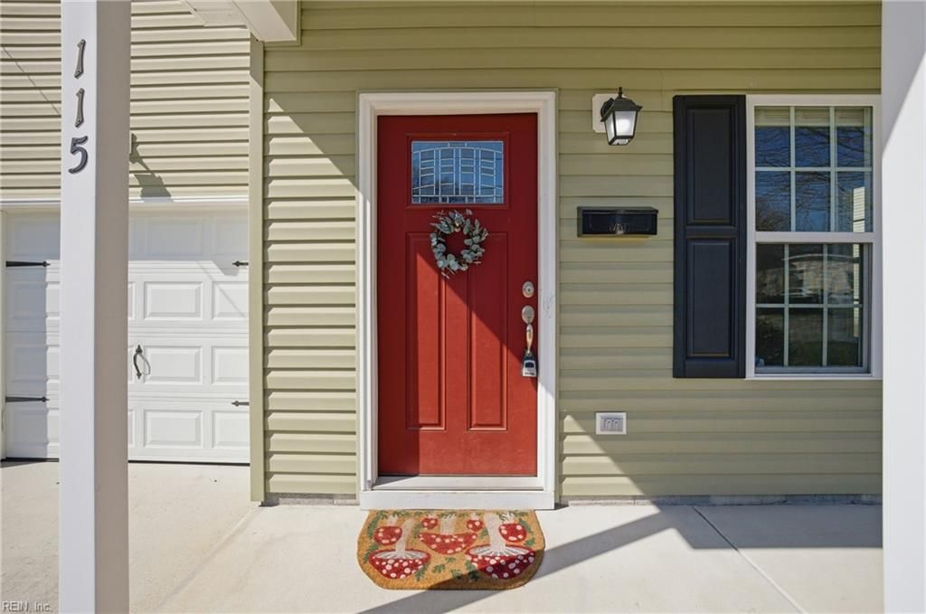 Photo of 115 Wall Street, Portsmouth, VA 23702 (MLS # 10623787)