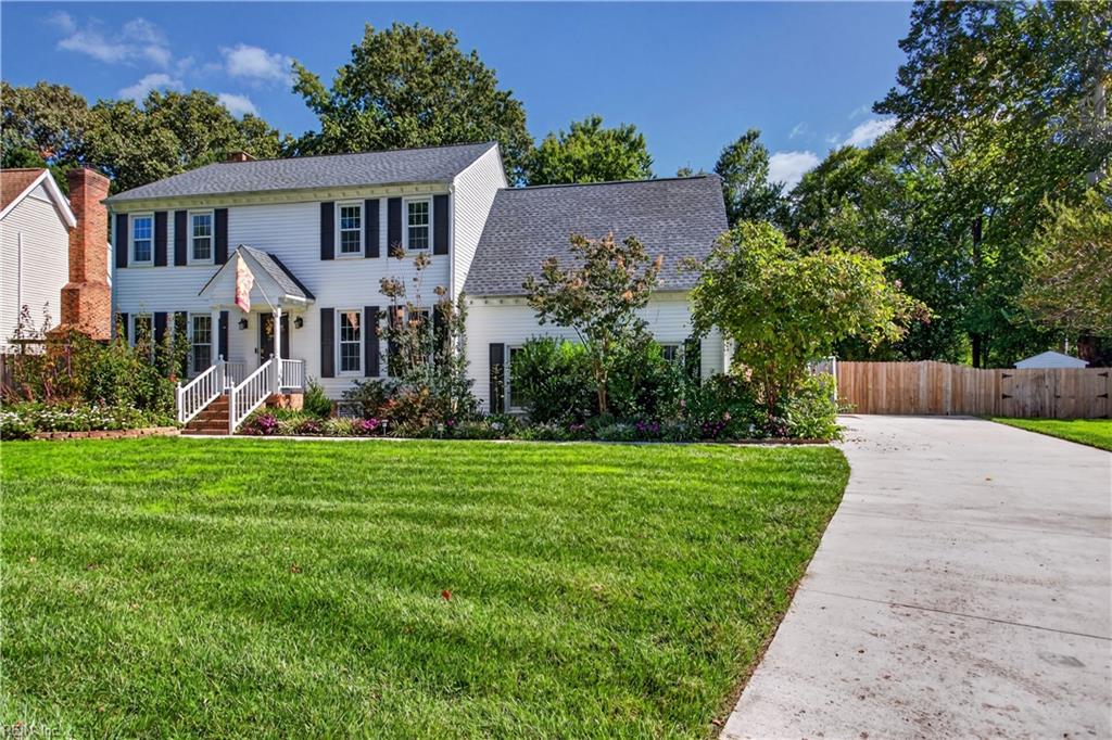 Photo of 828 Woodrow Court, Chesapeake, VA 23322 (MLS # 10657041)