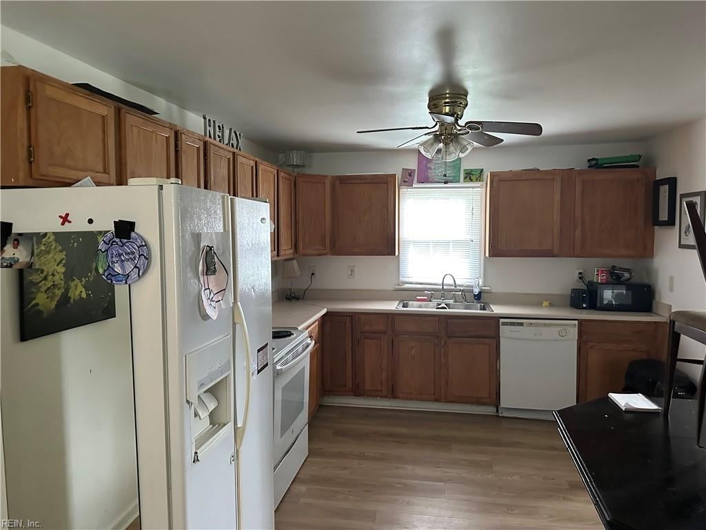 Photo of 7207 George Washington Memorial Highway, Yorktown, VA 23692 (MLS # 10650646)