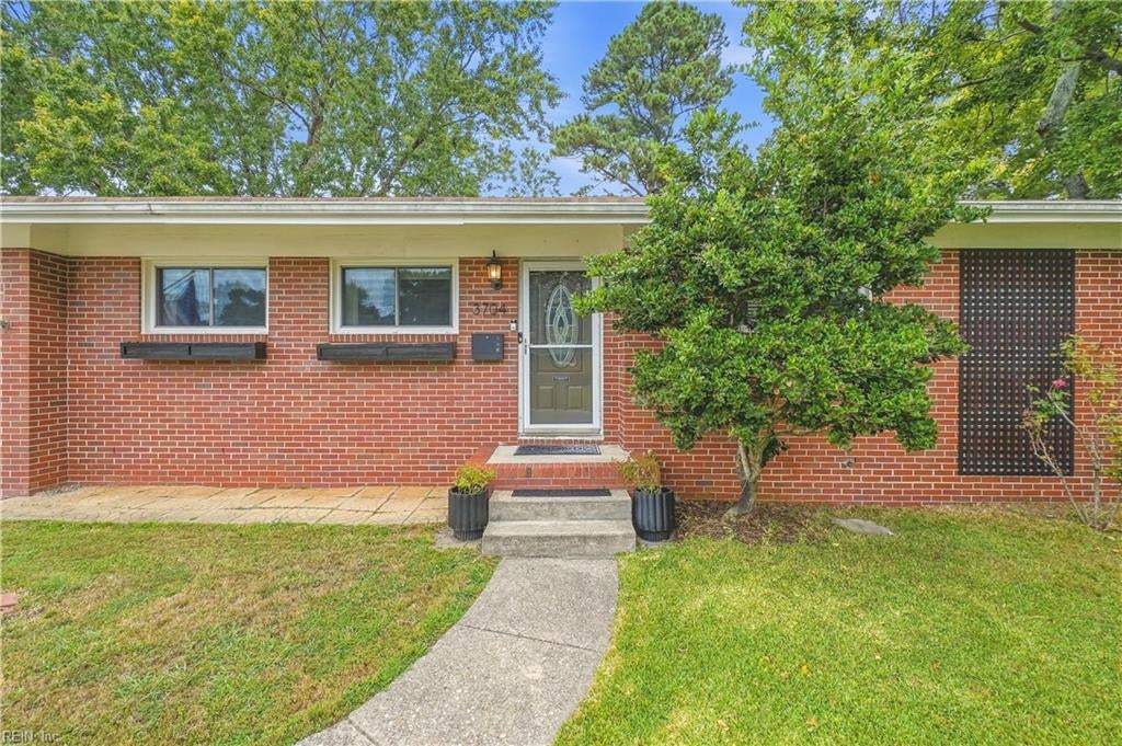 Photo of 3704 Marilyn Lane, Virginia Beach, VA 23452 (MLS # 10655075)