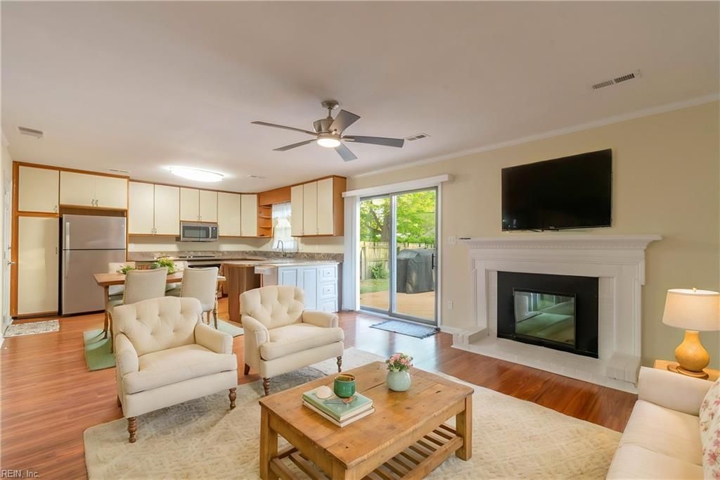 Photo of 6 Valirey Drive, Hampton, VA 23669 (MLS # 10630396)