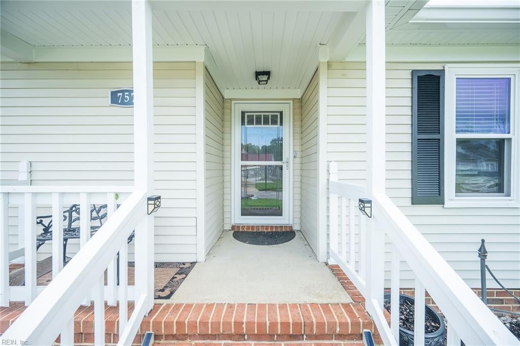 Photo of 757 Willow Bend Drive, Chesapeake, VA 23323 (MLS # 10649831)