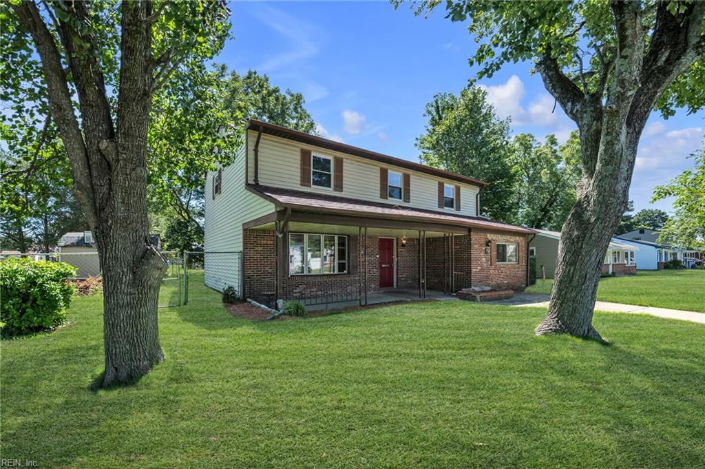 Photo of 1125 Sir Gawaine Drive, Chesapeake, VA 23323 (MLS # 10658020)