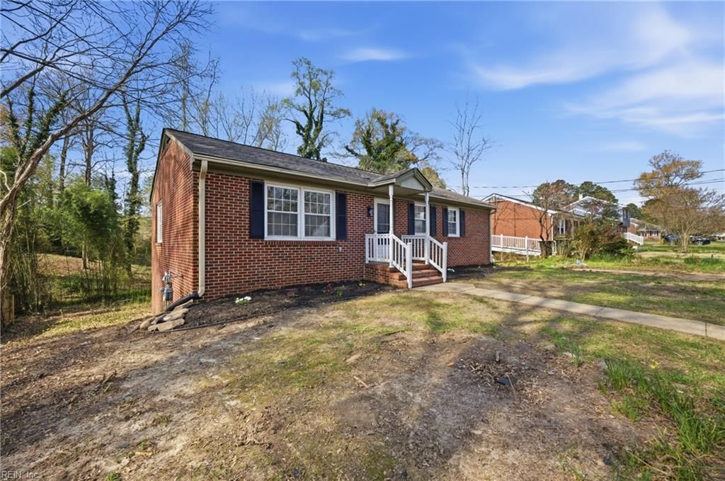 Photo of 152 Sheppard Drive, Williamsburg, VA 23185 (MLS # 10626919)