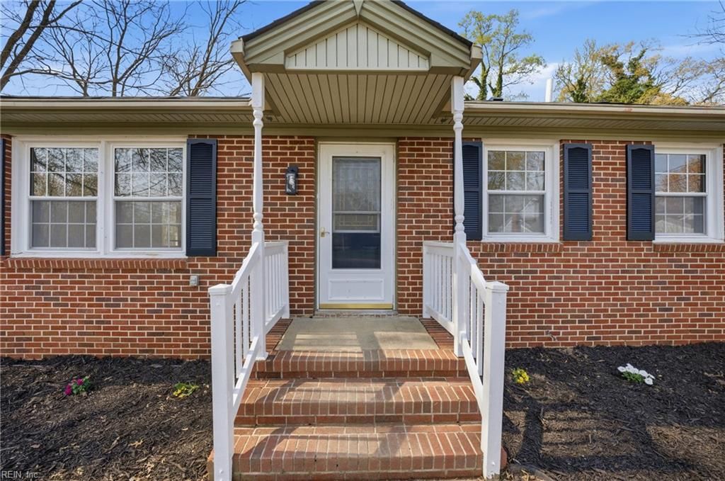 Photo of 152 Sheppard Drive, Williamsburg, VA 23185 (MLS # 10626919)