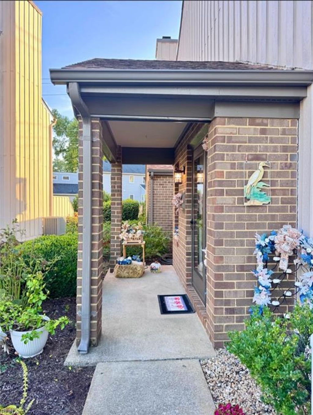 Photo of 14 Sandie Point Lane, Portsmouth, VA 23701 (MLS # 10627513)