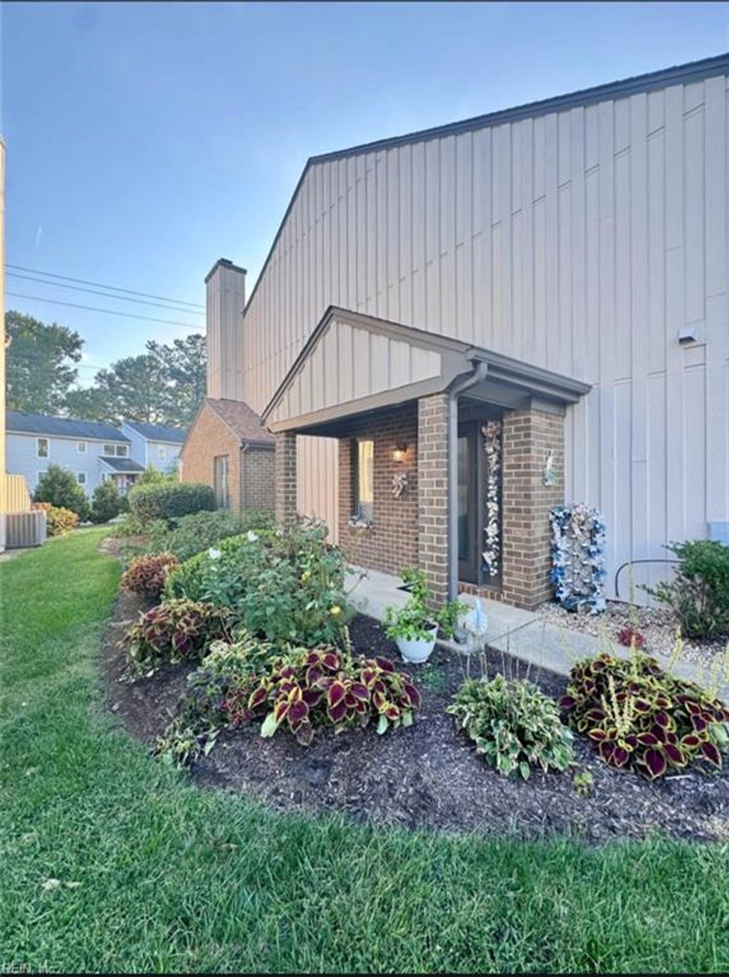 Photo of 14 Sandie Point Lane, Portsmouth, VA 23701 (MLS # 10627513)