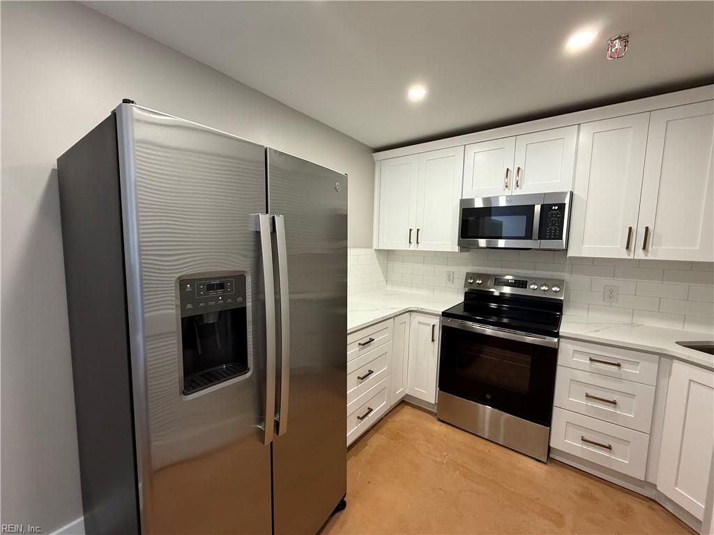 Photo of 332 34th Street #208, Newport News, VA 23607 (MLS # 10607671)
