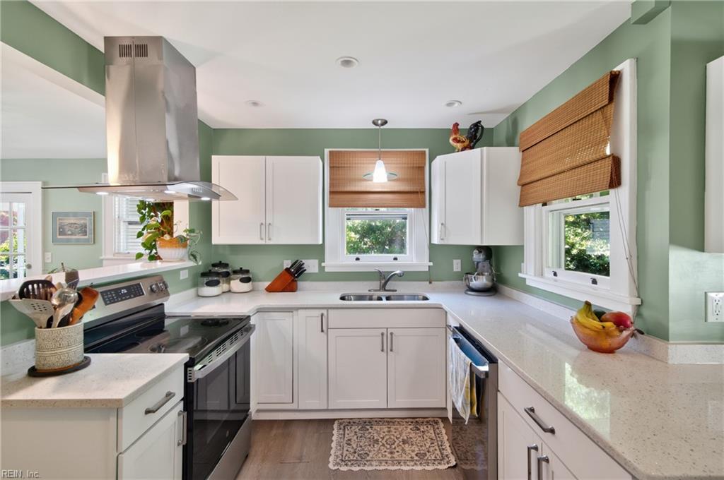Photo of 144 Chesterfield Road, Hampton, VA 23661 (MLS # 10652998)